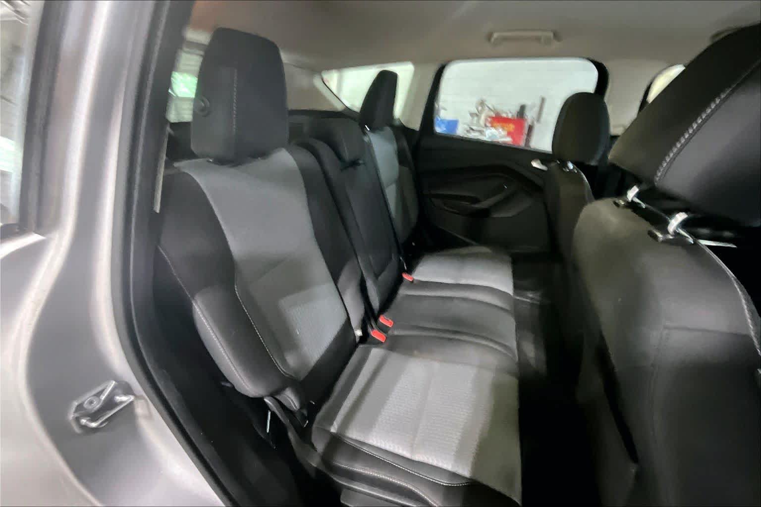 Used 2017 Ford Escape SE w/ Equipment Group 201A AWD/4WD image 19