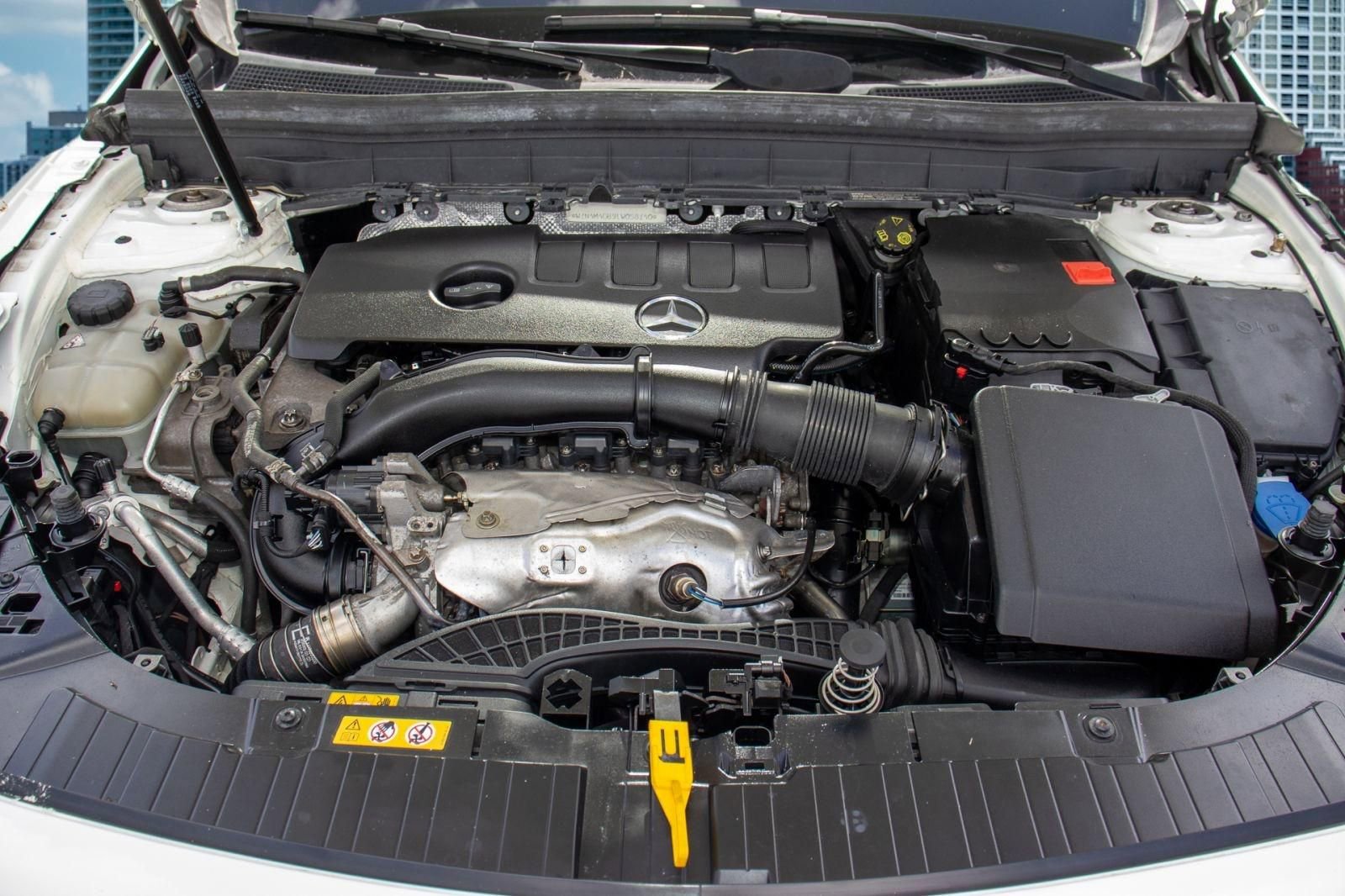 Used 2020 Mercedes-Benz GLB 250 image 36