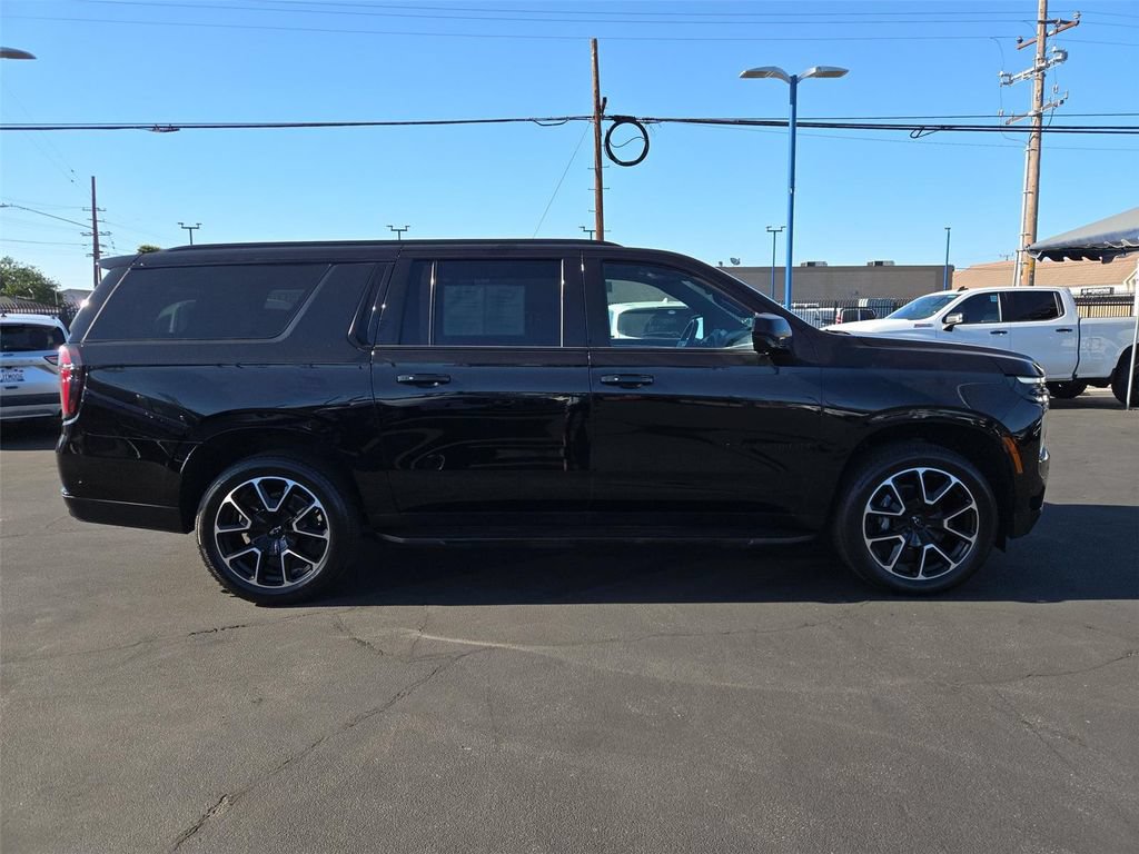 Certified 2025 Chevrolet Suburban RST w/ Sun And Tow Package RWD image 29