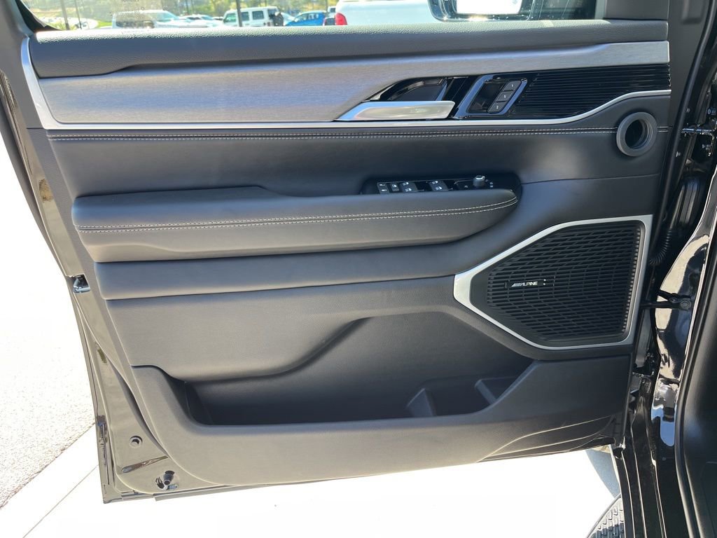 New 2026 Jeep Grand Wagoneer L 4WD image 5