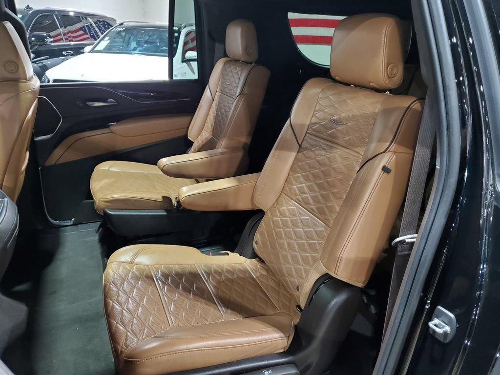 Used 2022 Cadillac Escalade ESV Premium Luxury AWD/4WD image 26