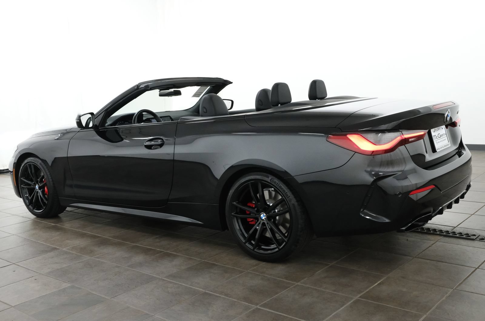 Used 2022 BMW M440i Convertible RWD image 4