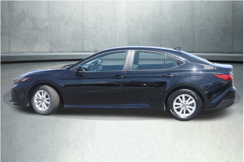Used 2025 Toyota Camry LE FWD image 25