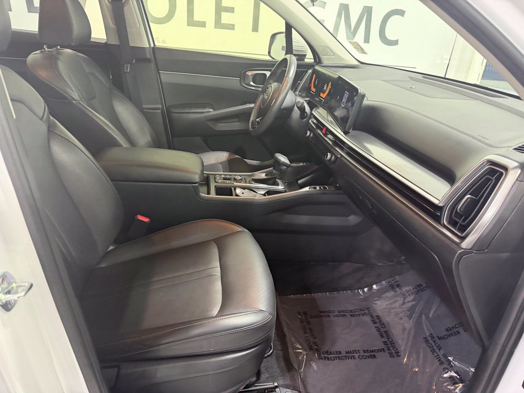 Used 2025 Kia Sorento S AWD/4WD image 32