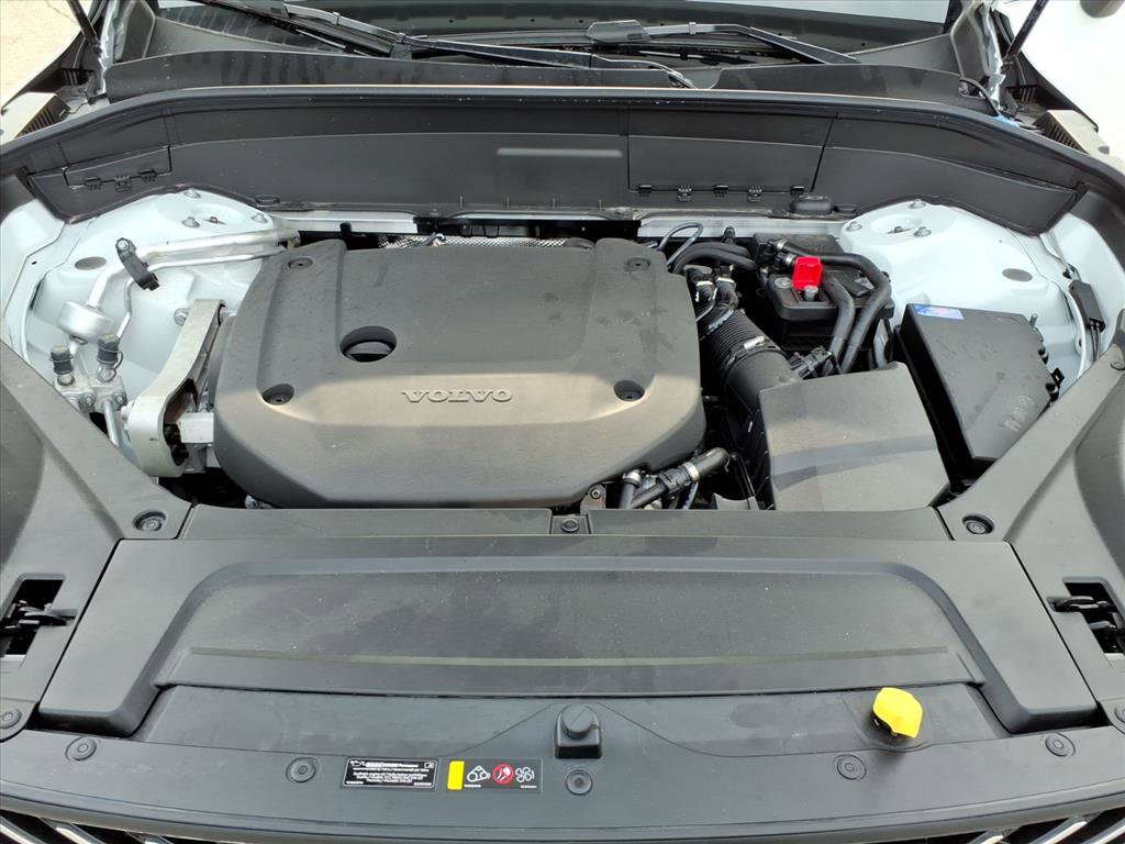 Certified 2026 Volvo XC90 B6 Plus w/ Protection Package AWD/4WD image 9