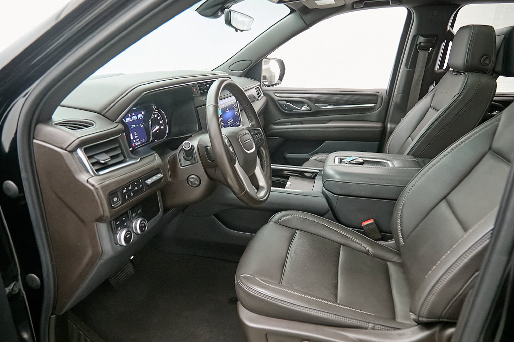 Used 2021 GMC Yukon XL Denali w/ Denali Premium Package AWD/4WD image 21
