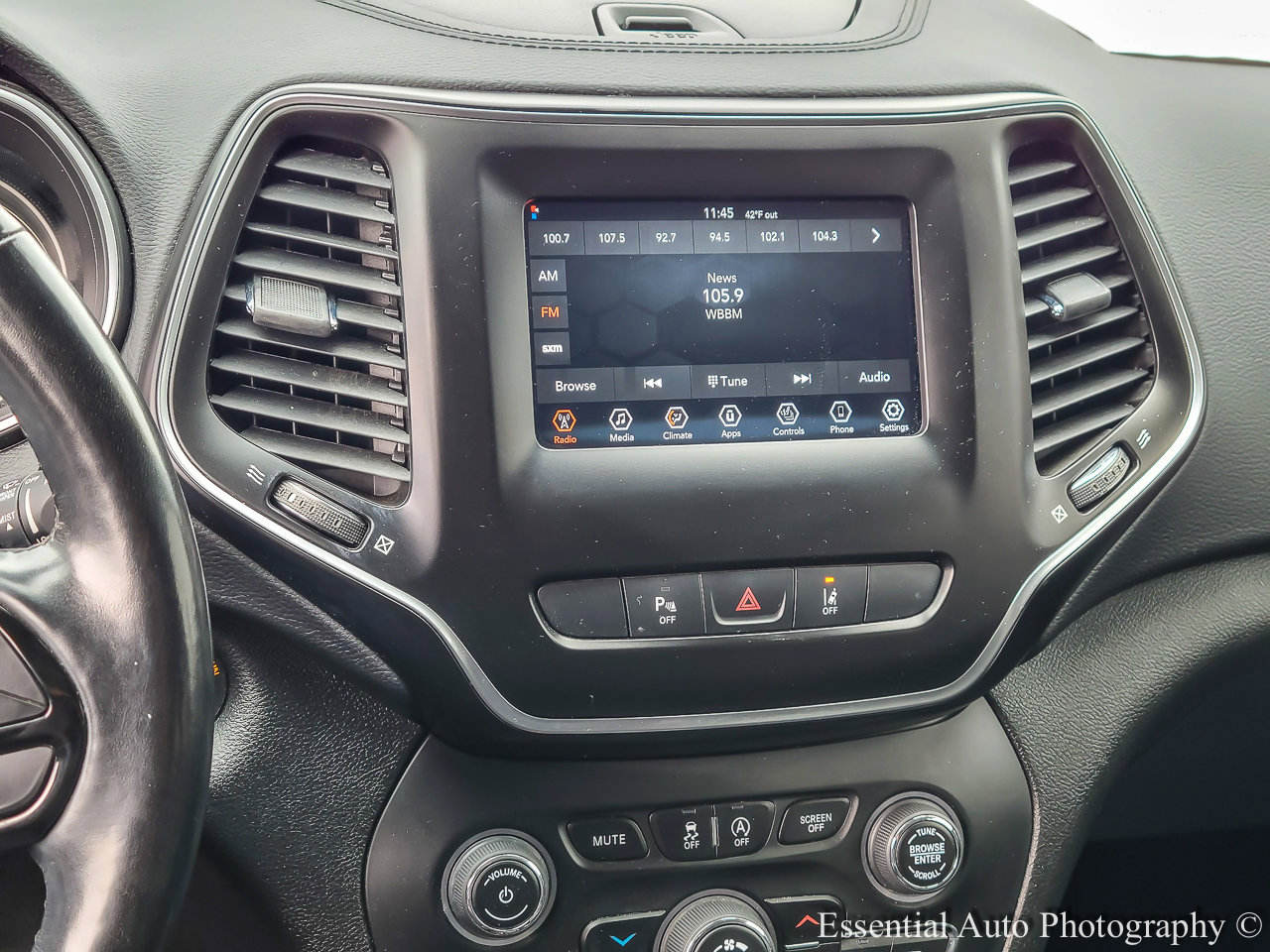 Used 2021 Jeep Cherokee Latitude Plus image 18