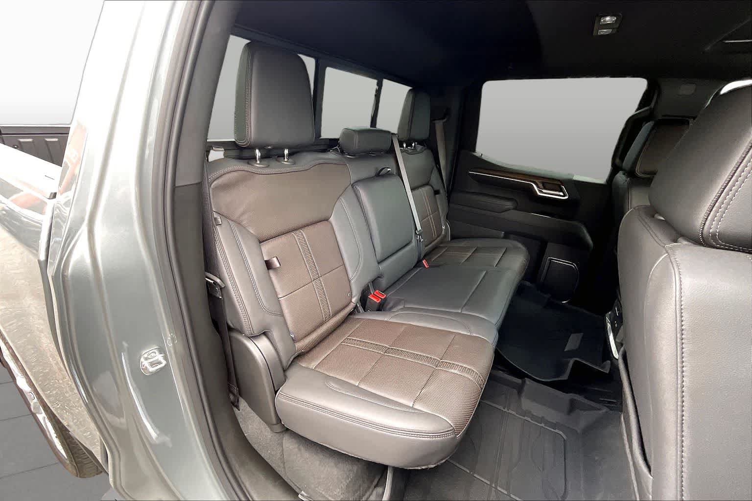 Used 2026 Chevrolet Silverado 1500 High Country w/ High Country Premium Package AWD/4WD image 51