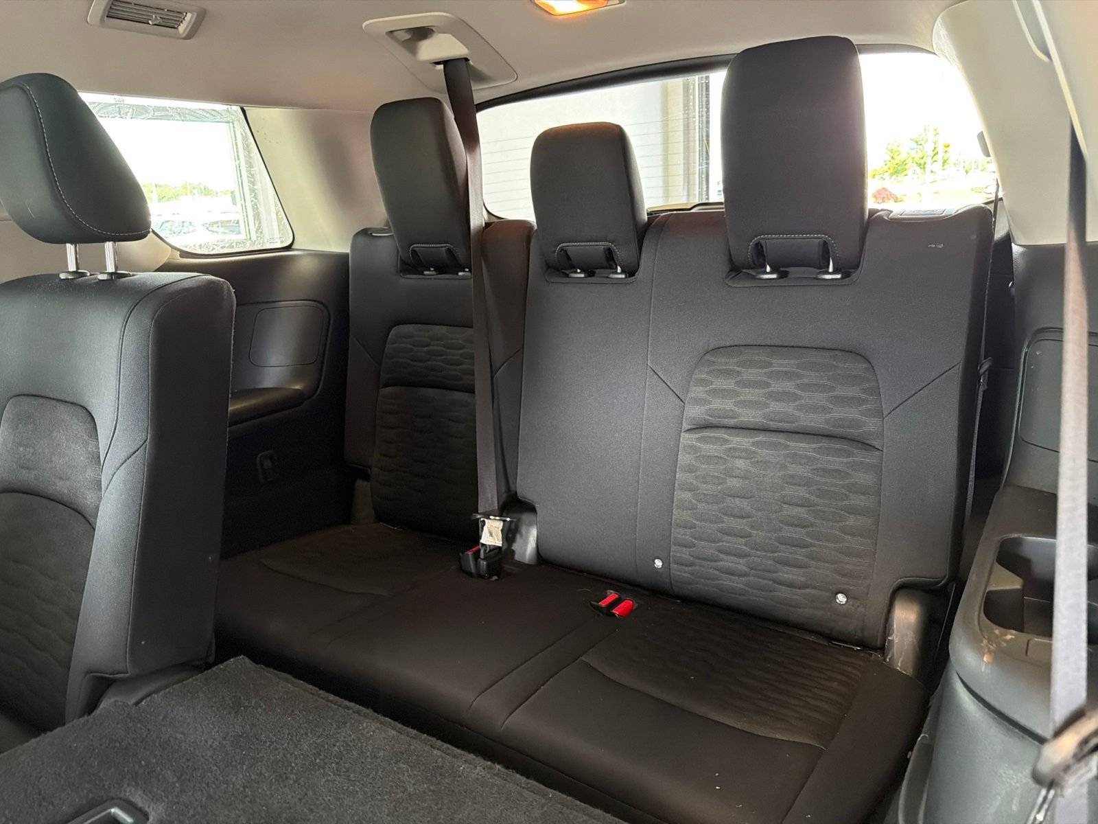Used 2025 Nissan Pathfinder SV AWD/4WD image 13