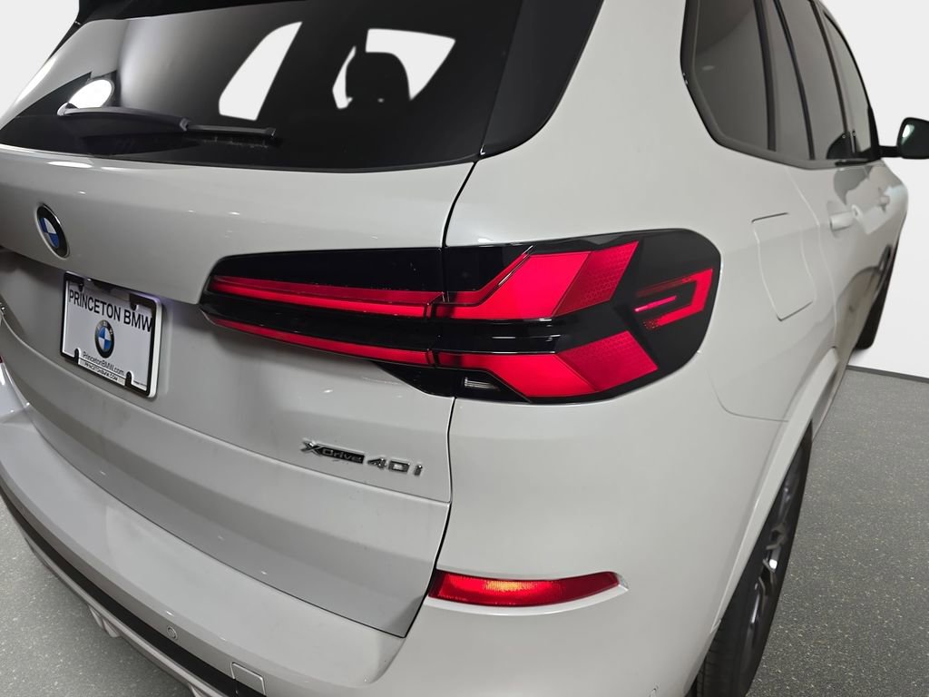 New 2026 BMW X5 xDrive40i w/ M Sport Package AWD/4WD image 35