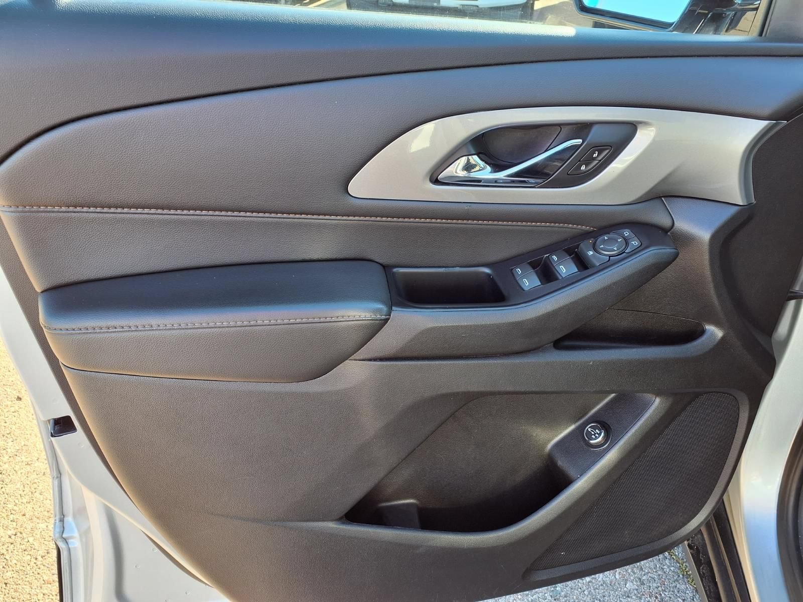 Used 2019 Chevrolet Traverse LT AWD/4WD image 13