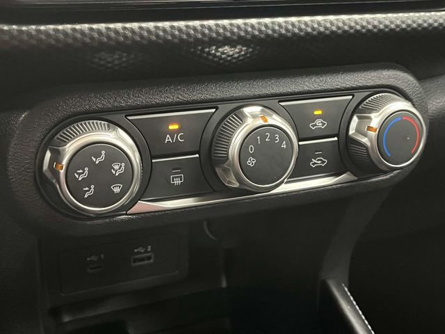 Used 2024 Nissan Kicks SV image 31