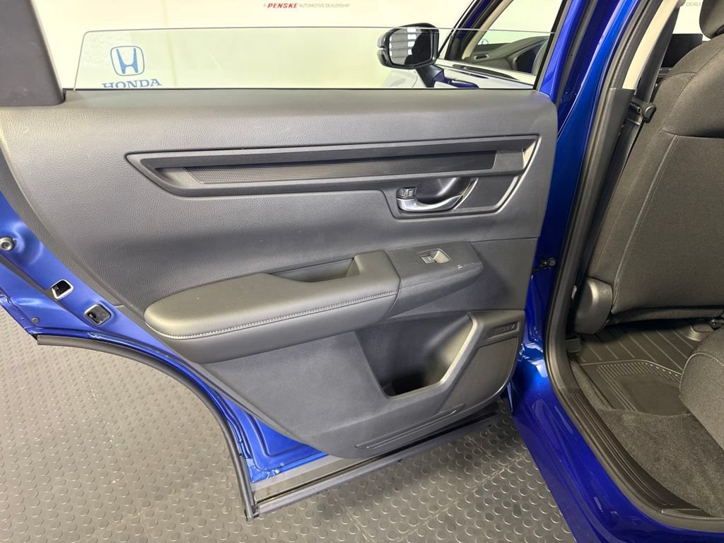 Used 2024 Honda CR-V LX image 12