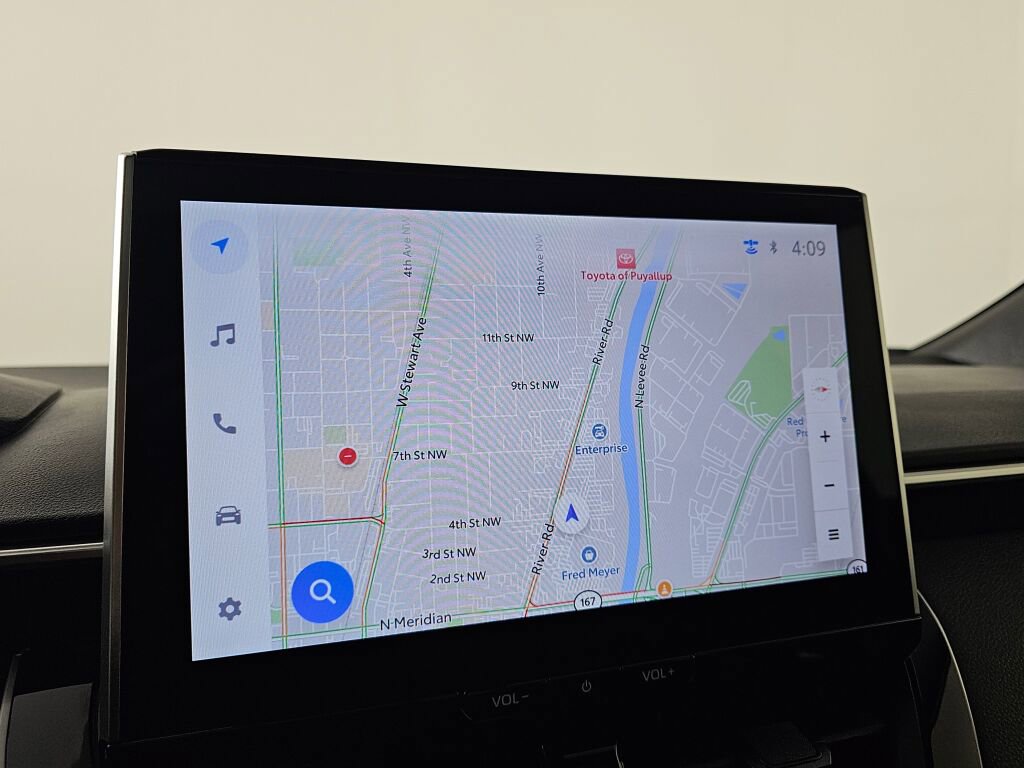 Used 2025 Toyota Corolla SE w/ SE Premium Package image 26