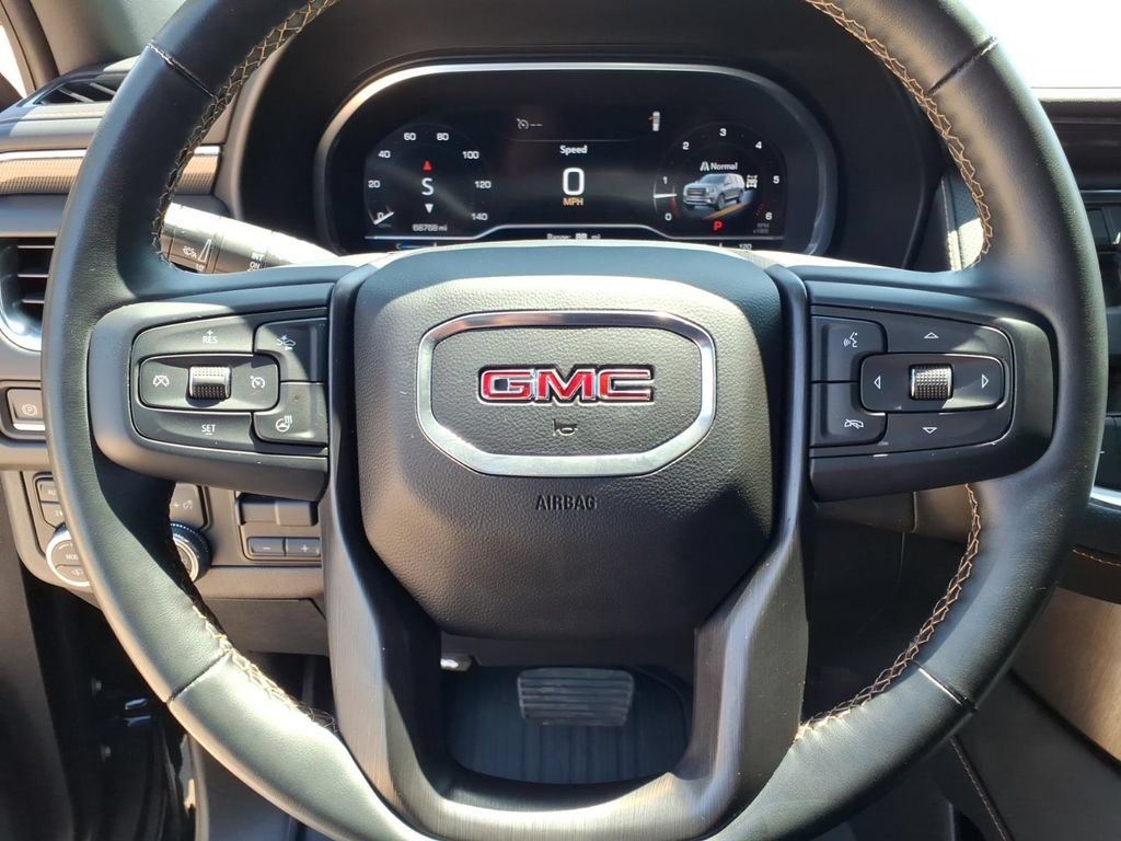Used 2023 GMC Yukon XL AT4 w/ AT4 Premium Plus Package AWD/4WD image 20