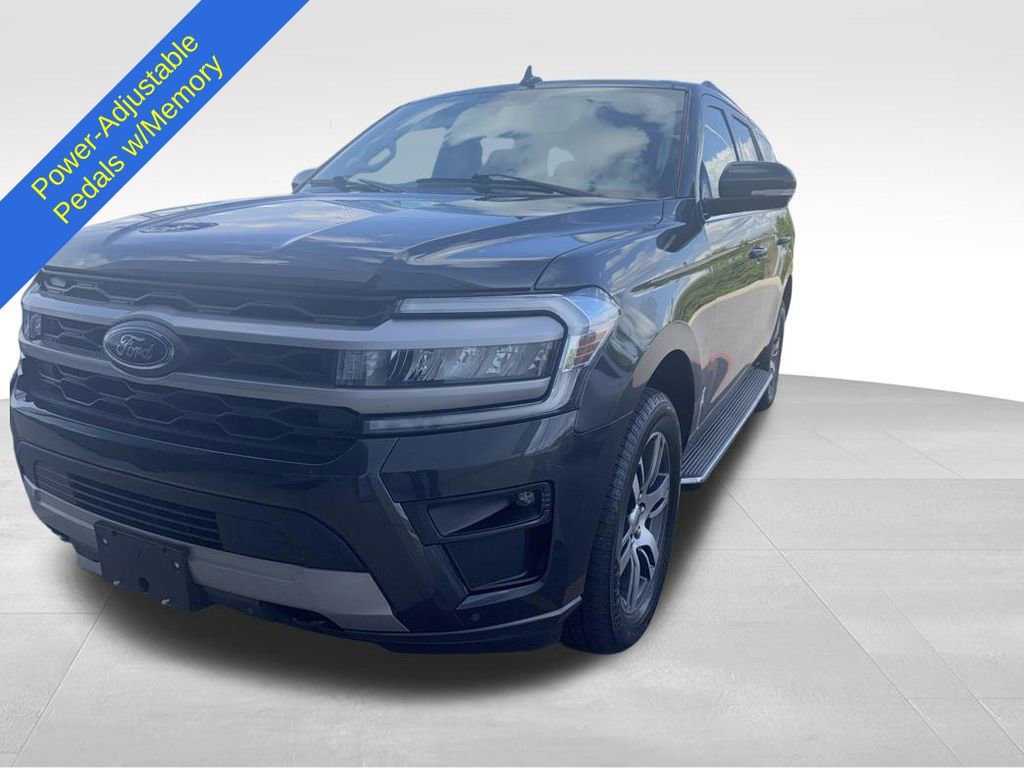 Used 2022 Ford Expedition XLT AWD/4WD image 8