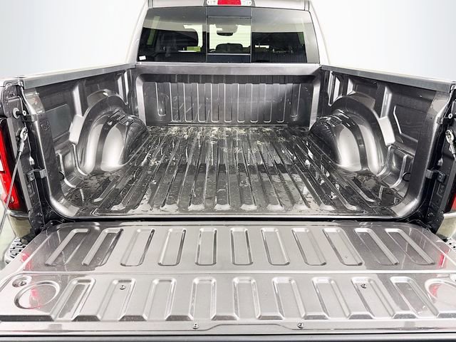 New 2026 RAM 1500 4x4 Crew Cab image 25