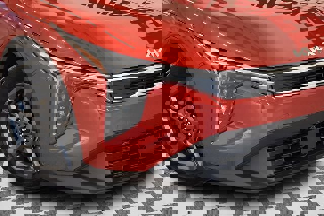 Used 2025 Kia K4 image 30