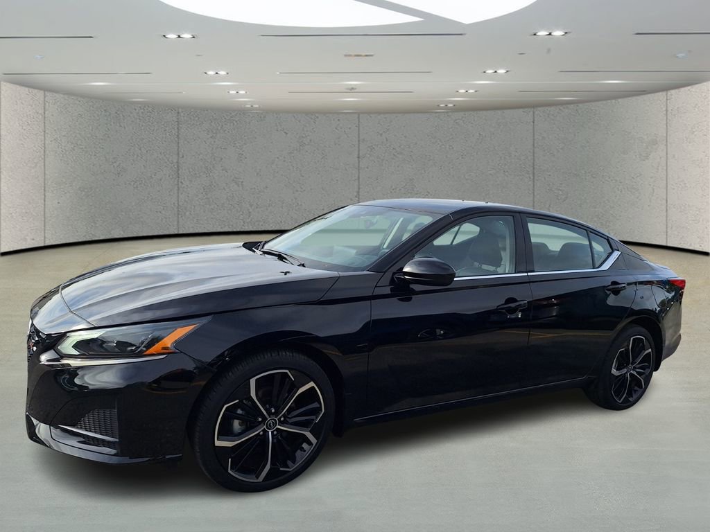 Certified 2024 Nissan Altima 2.5 SR w/ SR Premium Package image 8