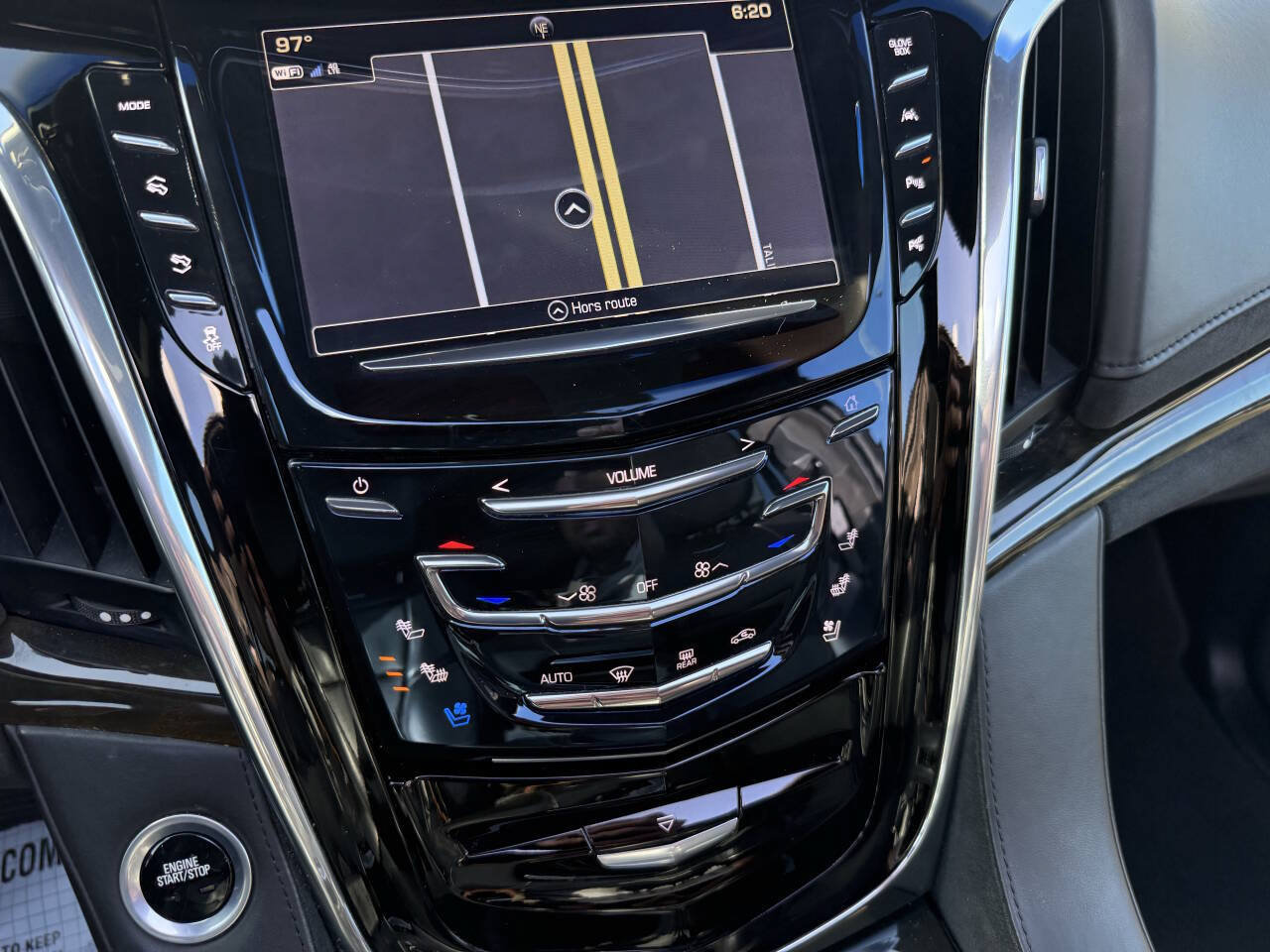 Used 2017 Cadillac Escalade Platinum AWD/4WD image 31