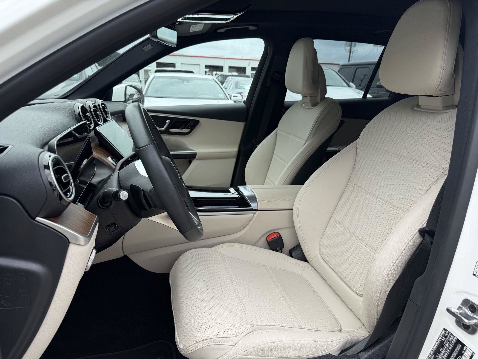 Certified 2026 Mercedes-Benz GLC 300 4MATIC image 8