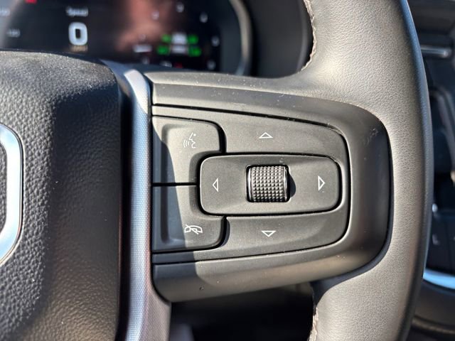 Used 2024 GMC Yukon SLT AWD/4WD image 19