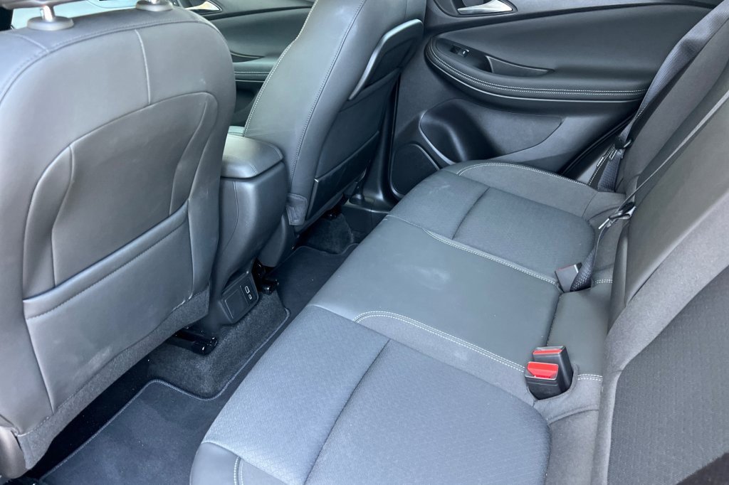 Used 2024 Buick Encore GX Preferred w/ Comfort Package image 9