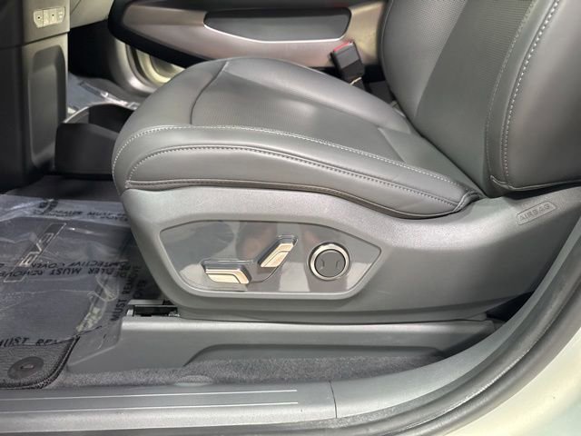 Used 2024 Kia EV9 Light RWD image 8