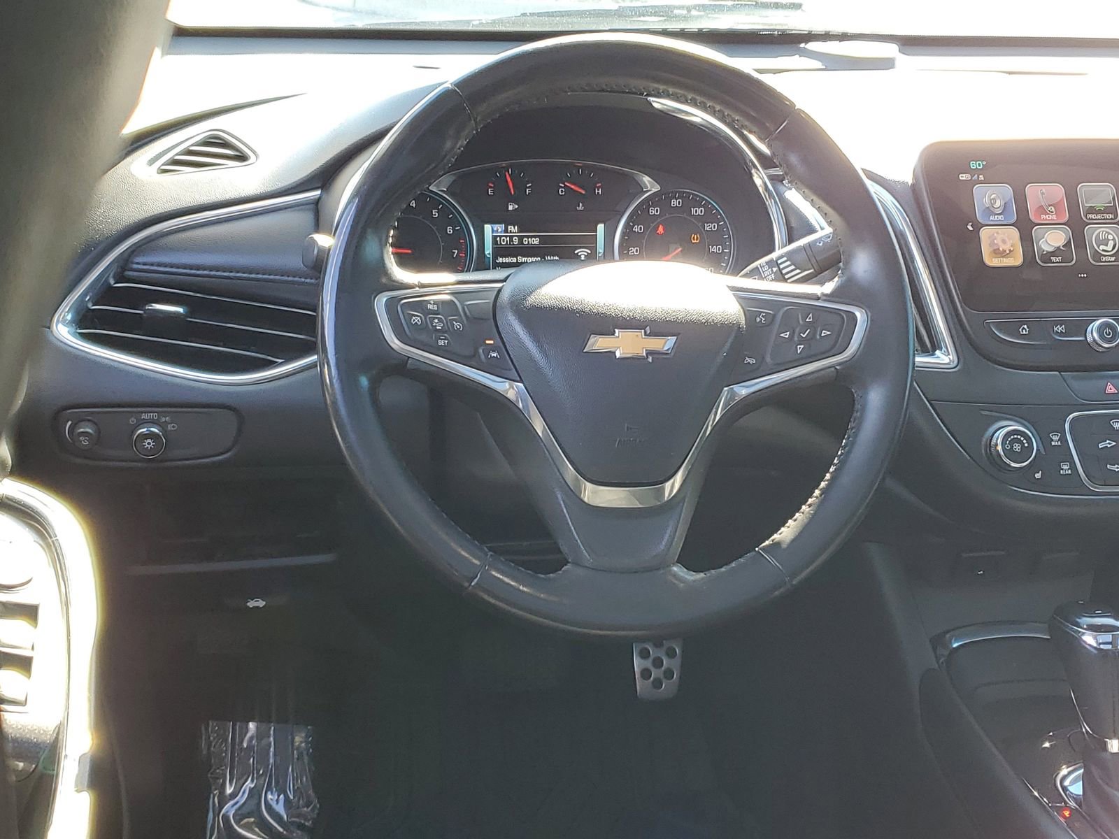 Used 2017 Chevrolet Malibu LT w/ Leather Package FWD image 12