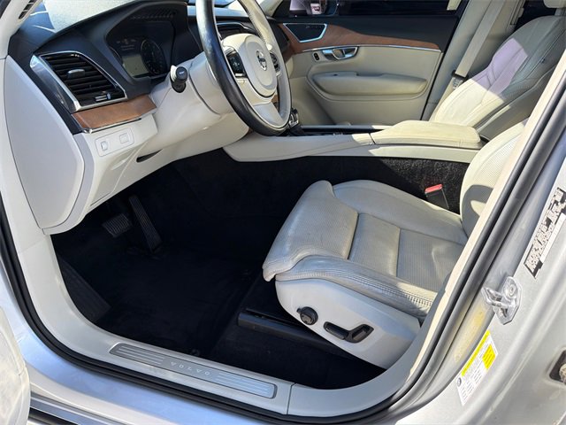 Used 2018 Volvo XC90 T6 Inscription w/ Convenience Package image 9