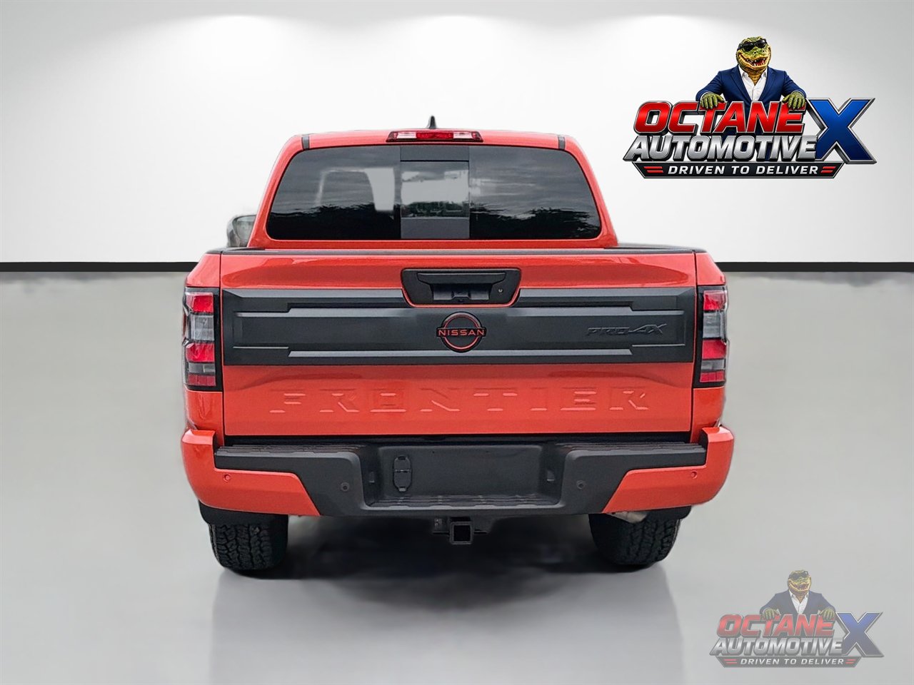 Used 2025 Nissan Frontier PRO-4X w/ Pro Convenience Package AWD/4WD image 6