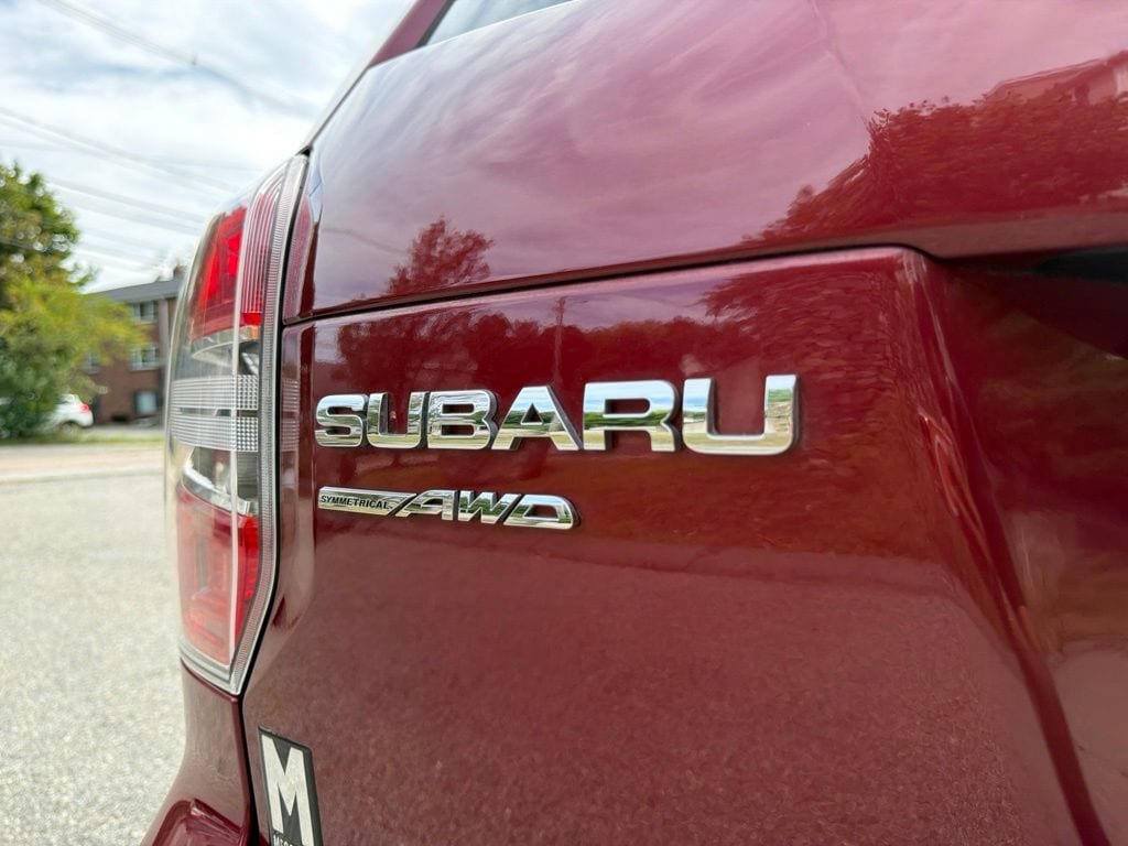 Used 2016 Subaru Forester 2.5i Touring w/ Eyesight & Navigation System AWD/4WD image 11