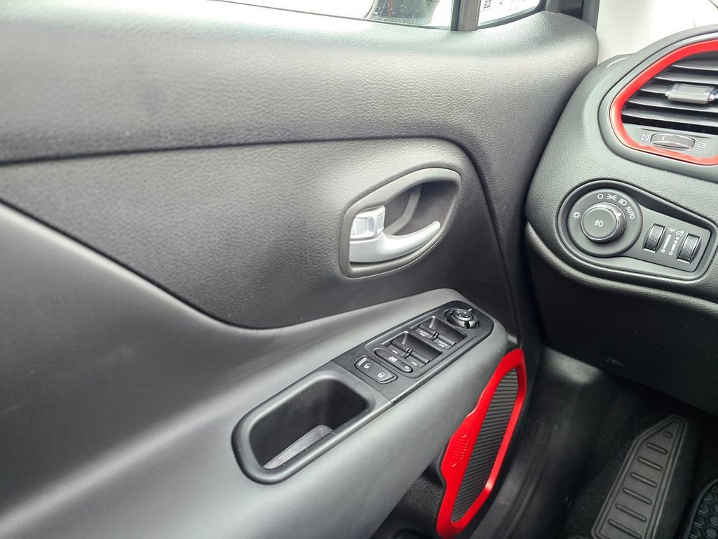 Used 2023 Jeep Renegade Trailhawk w/ Sun/Sound Group AWD/4WD image 34