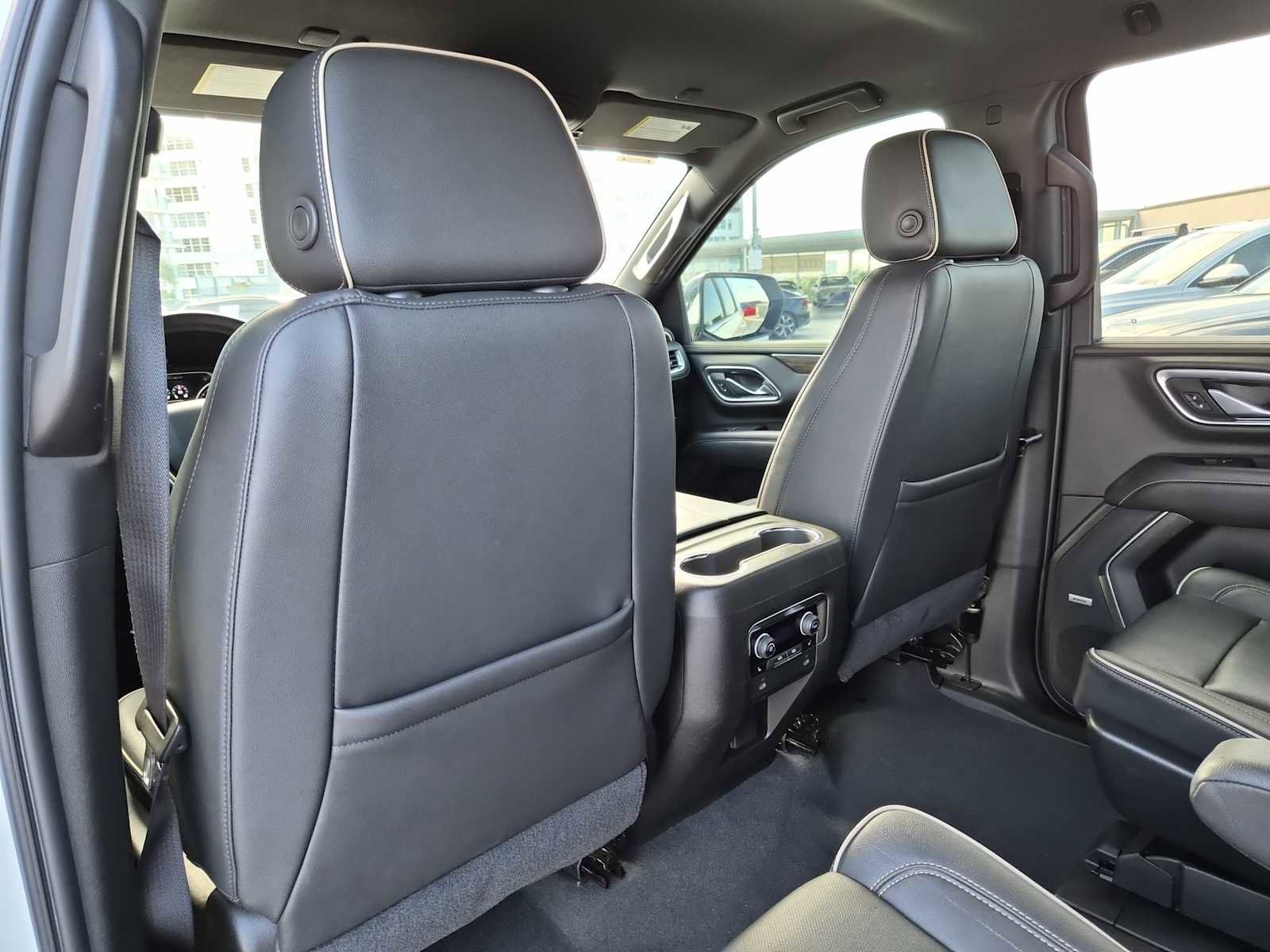 Used 2021 Chevrolet Suburban Premier image 17