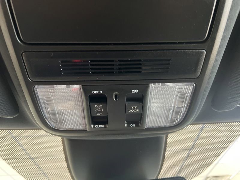 Used 2023 Honda Odyssey Sport image 24