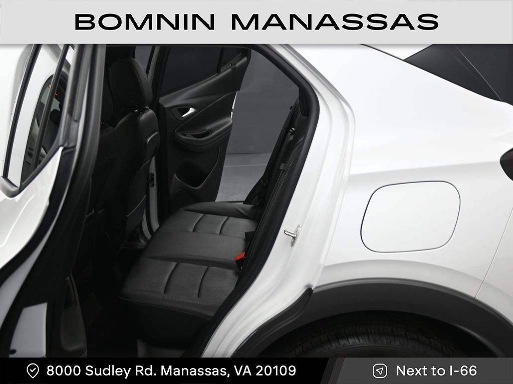 Used 2023 Buick Encore GX Essence w/ Experience Buick Package FWD image 12