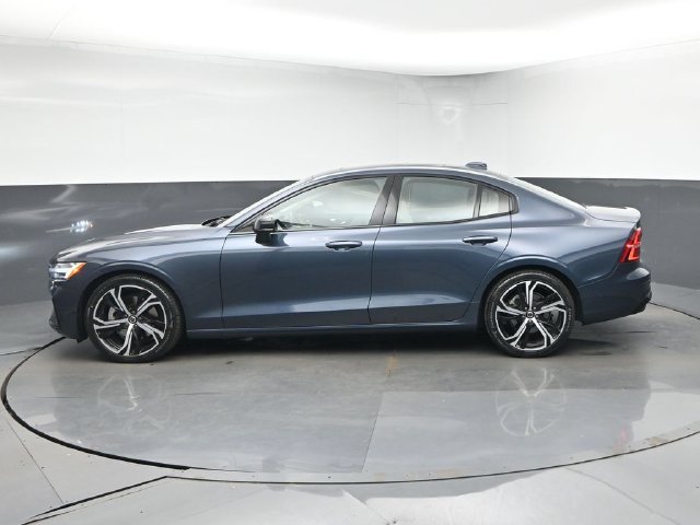 Certified 2024 Volvo S60 B5 Ultimate w/ Climate Package AWD/4WD image 4