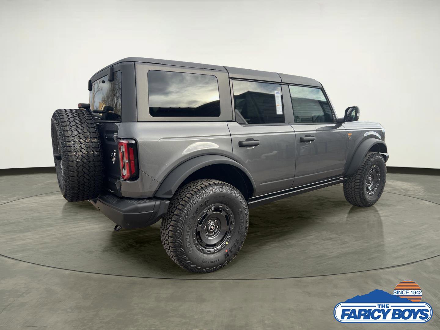 New 2025 Ford Bronco Badlands image 4