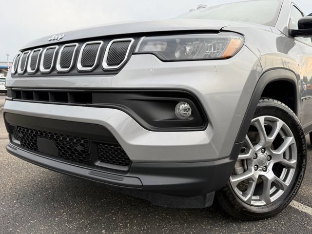Used 2022 Jeep Compass Latitude AWD/4WD image 33