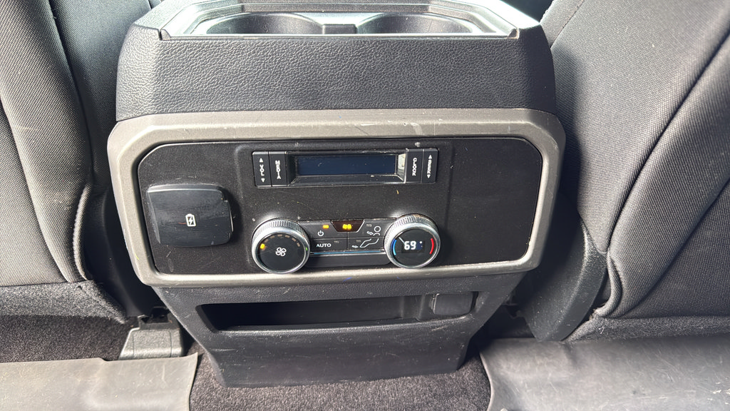 Used 2019 Ford Expedition XLT AWD/4WD image 16