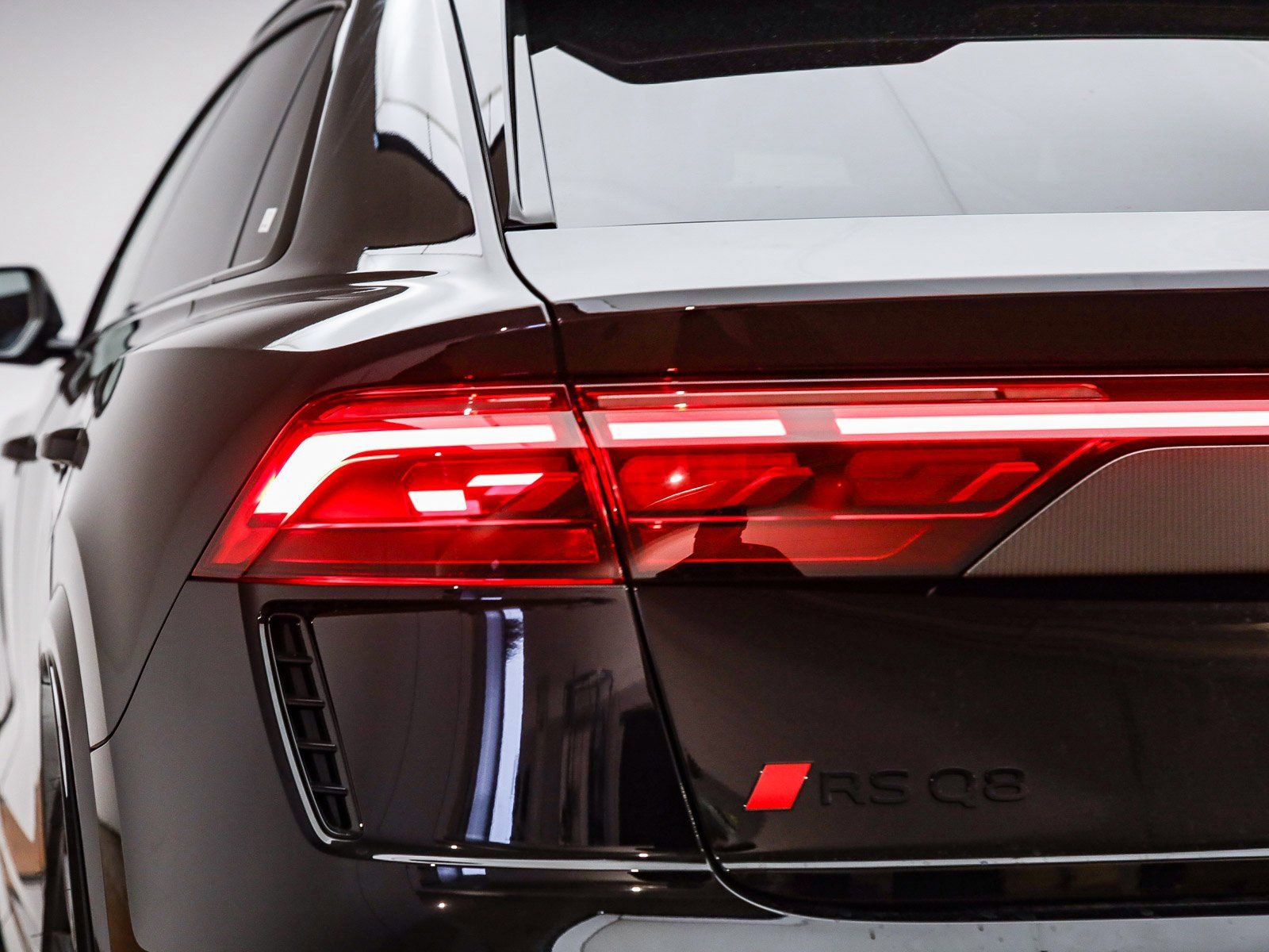 New 2025 Audi RS Q8 performance AWD/4WD image 21
