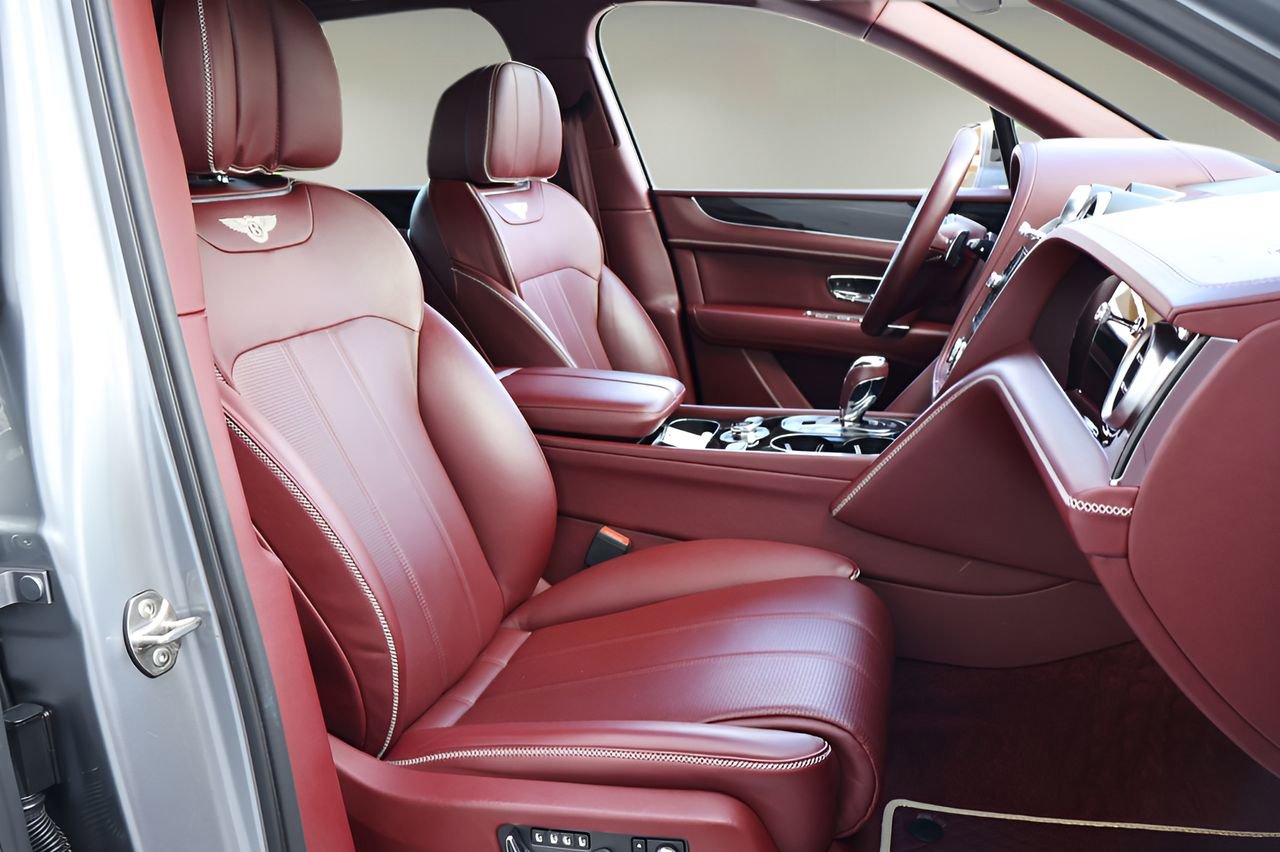 Used 2020 Bentley Bentayga image 20