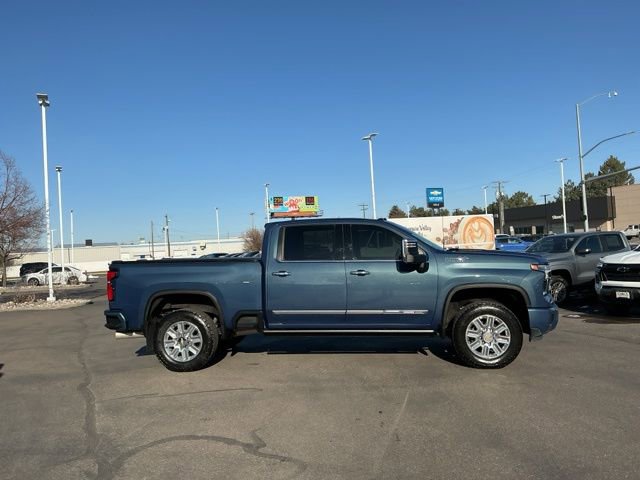 Used 2024 Chevrolet Silverado 3500 High Country w/ Technology Package image 2