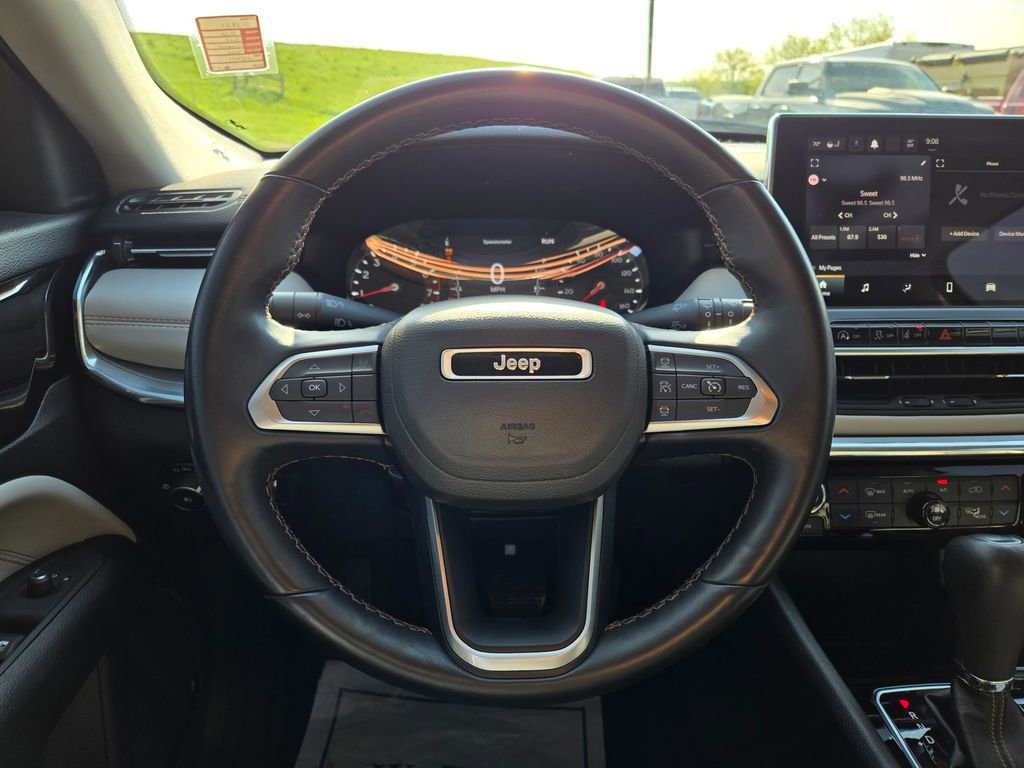 Used 2022 Jeep Compass Limited AWD/4WD image 19