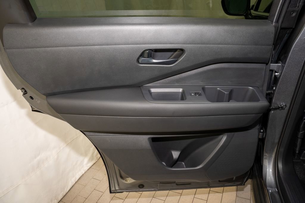 New 2026 Nissan Pathfinder SV image 12