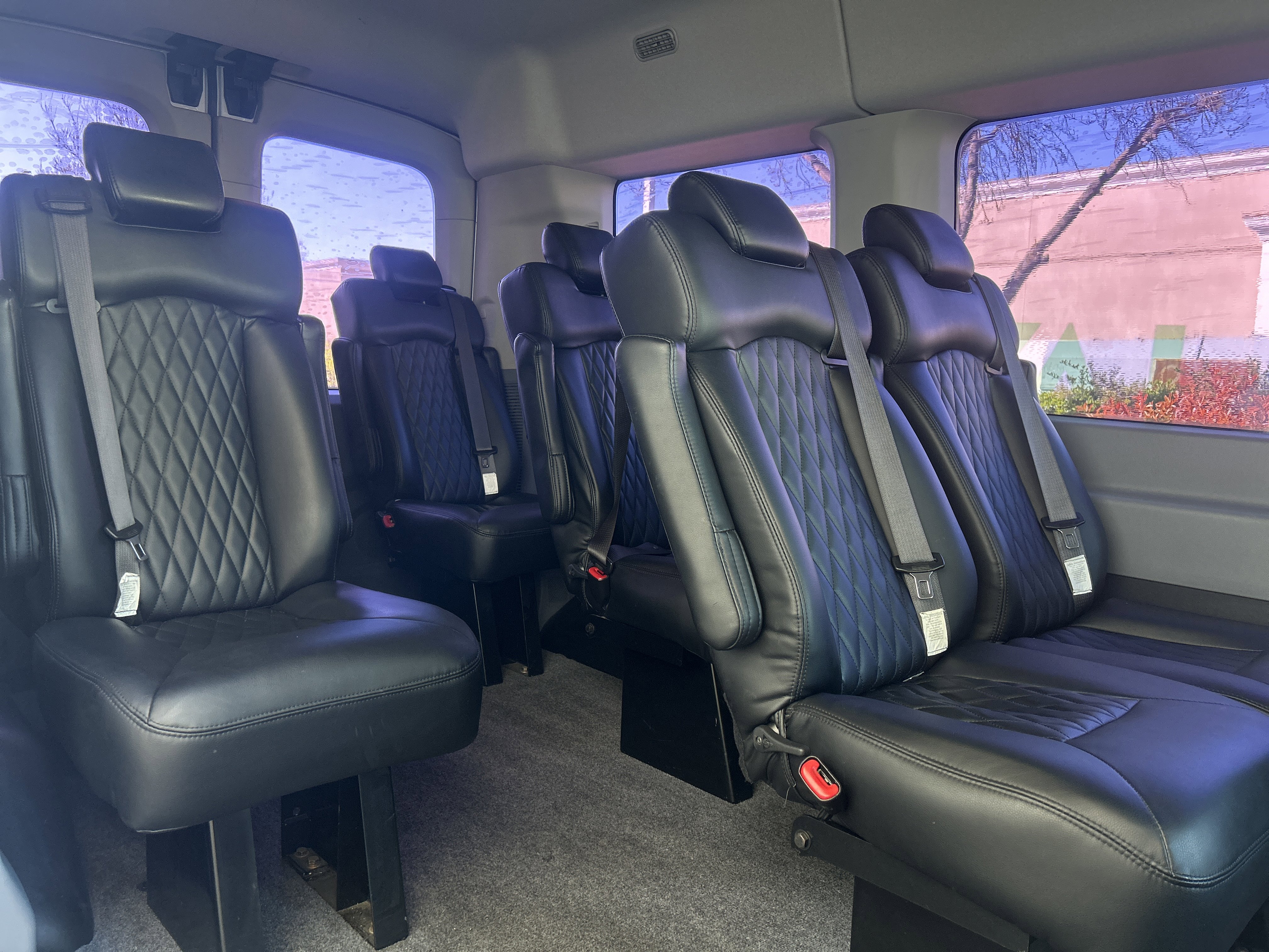 Used 2019 Ford Transit 150 XLT image 18
