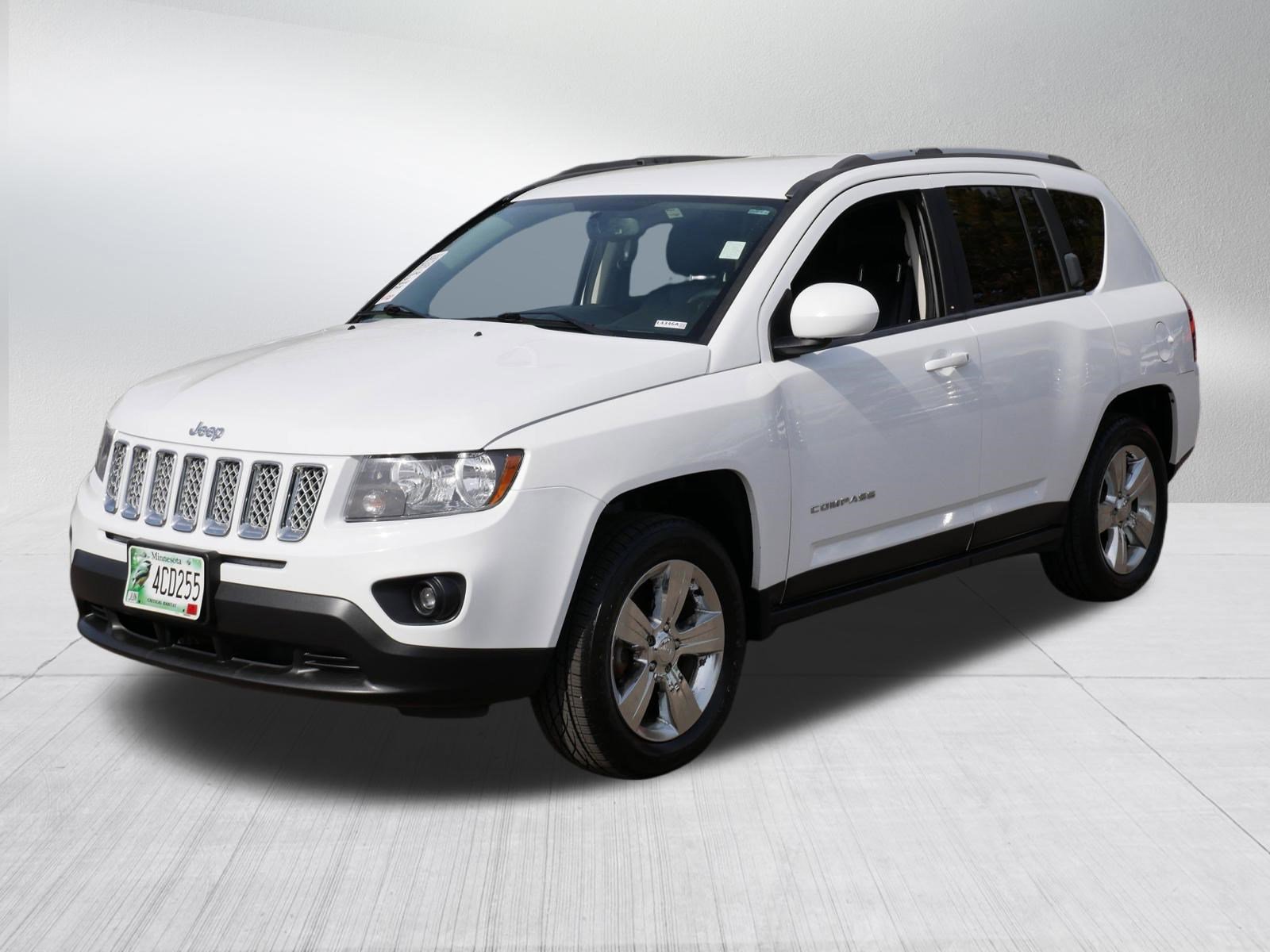 Used 2015 Jeep Compass Latitude AWD/4WD image 3