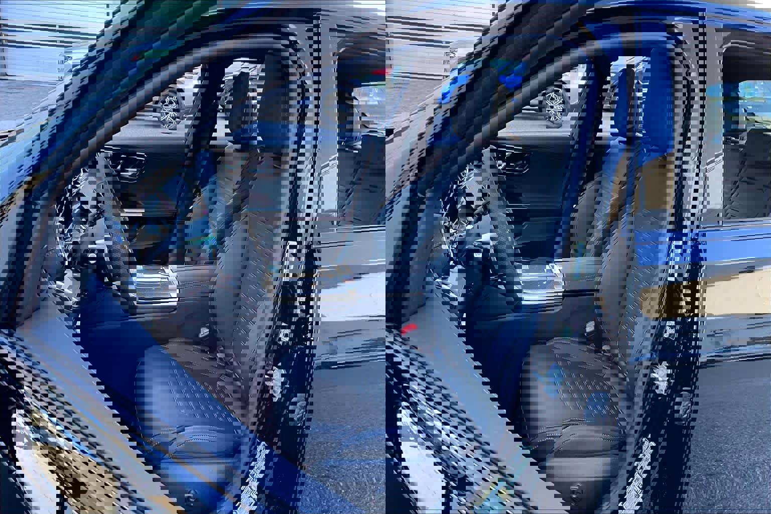 Used 2025 Mercedes-Benz C 300 4MATIC Sedan image 7