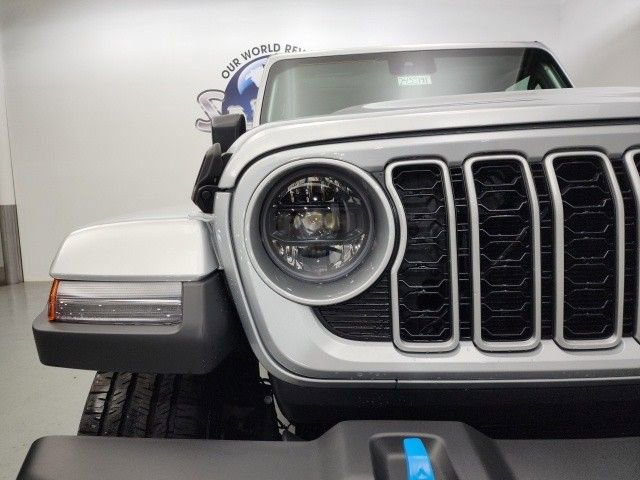 New 2024 Jeep Wrangler Unlimited Sahara AWD/4WD image 38