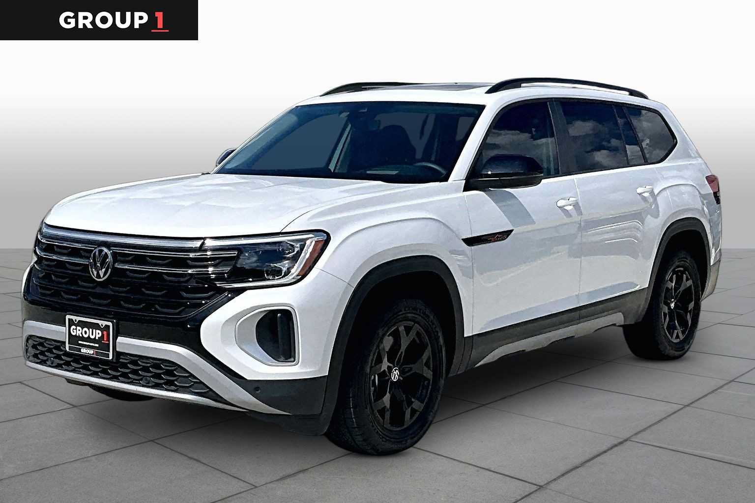 Used 2024 Volkswagen Atlas Peak Edition SEL AWD/4WD image 1